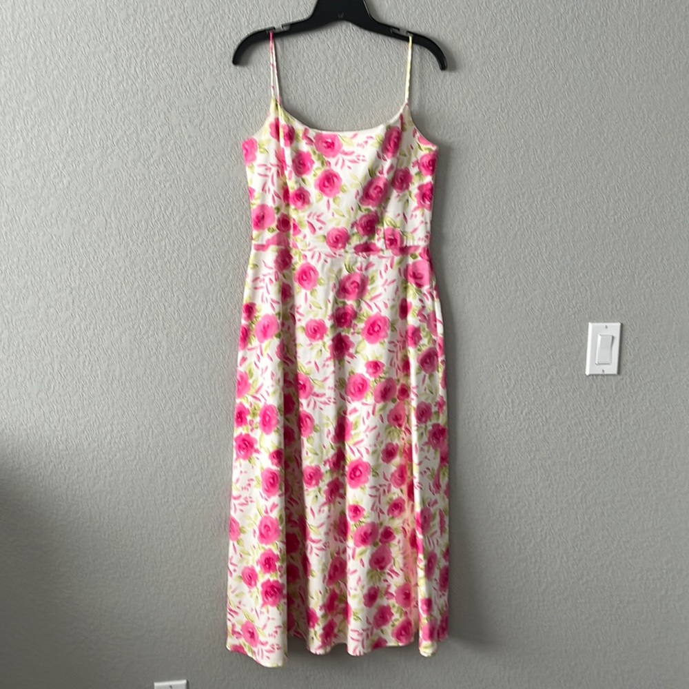 Coldwater Creek White and pink/fuchsia rose print mid calf length dress size 6